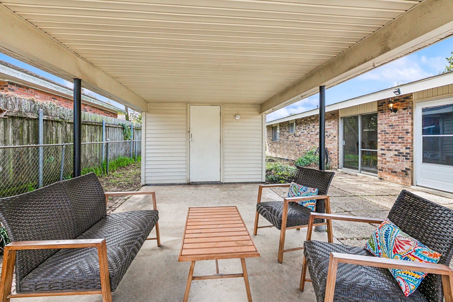 836 Holt Place